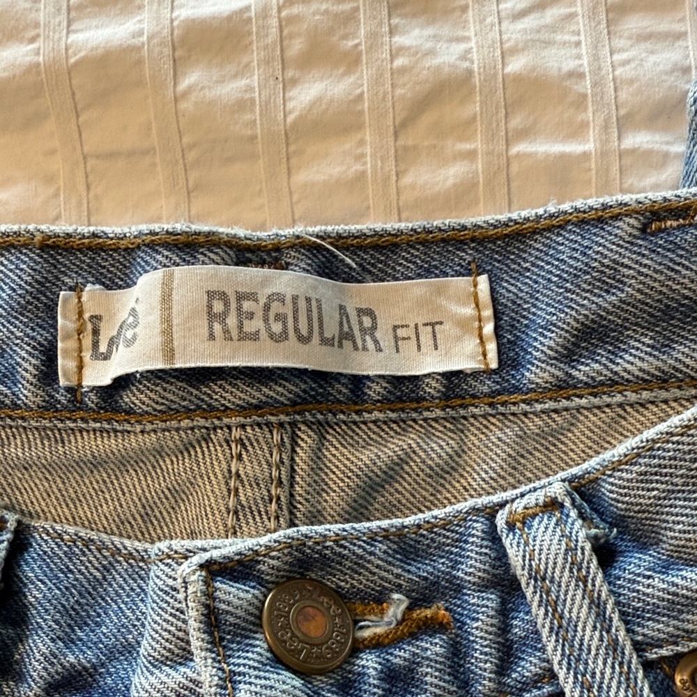 LEE Regular Fit Jeans - Picture 3 of 7